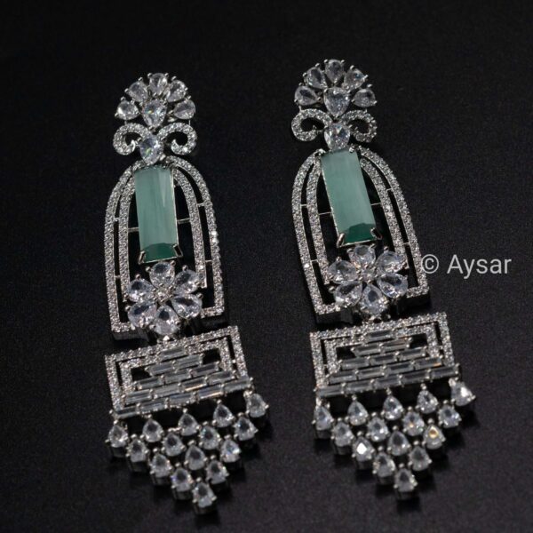 AD royal style earrings - Image 2