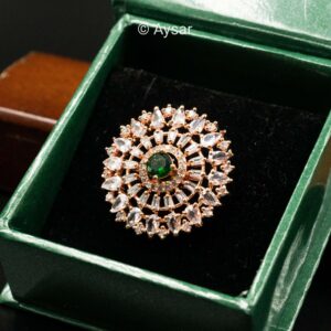 AD fingerring green stone with white stone