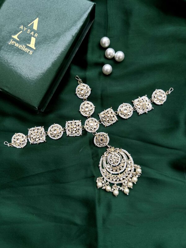 white royal Sheeshpool,mathapatti,head jewellery with pearls - Image 3